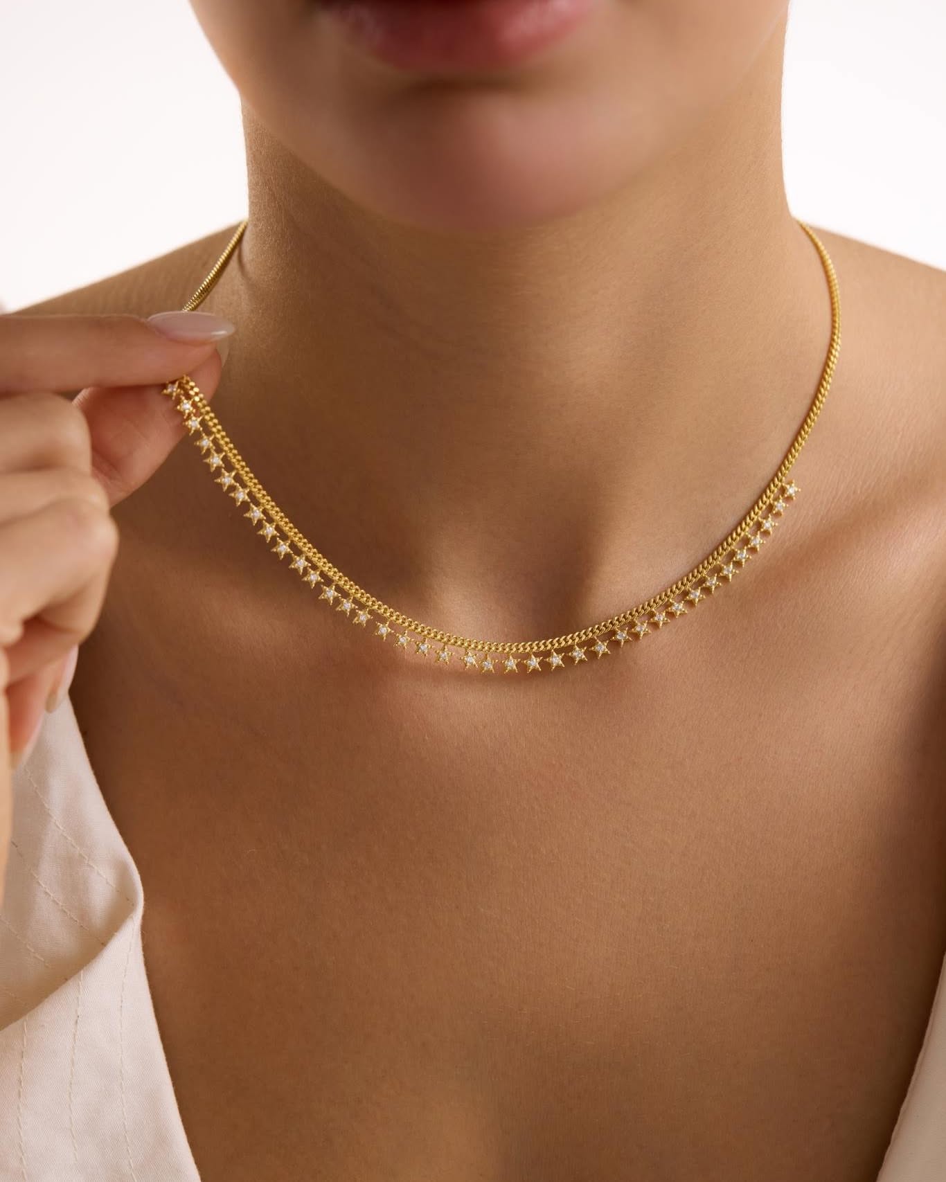 Kadınlara Özel Minimal Yıldız Detaylı Kolye