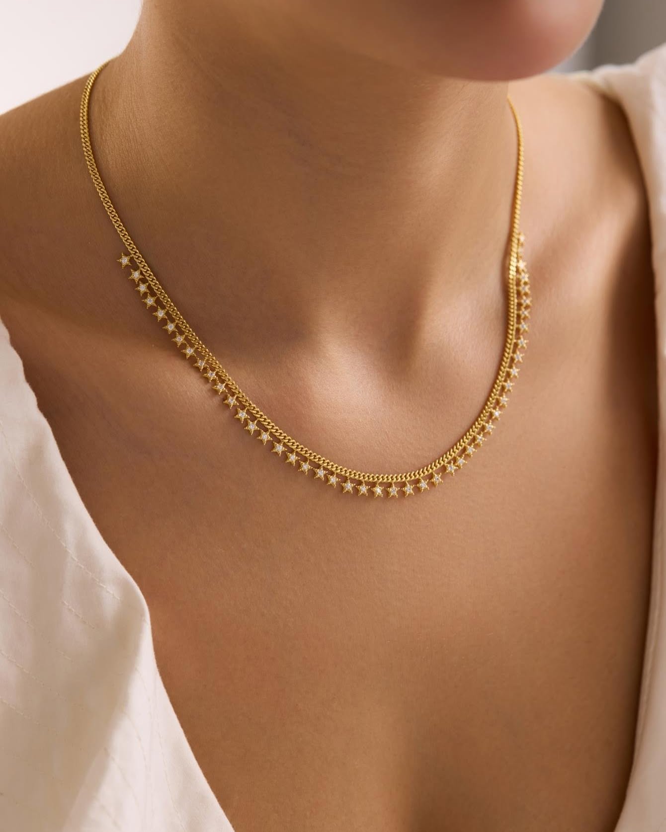 Kadınlara Özel Minimal Yıldız Detaylı Kolye