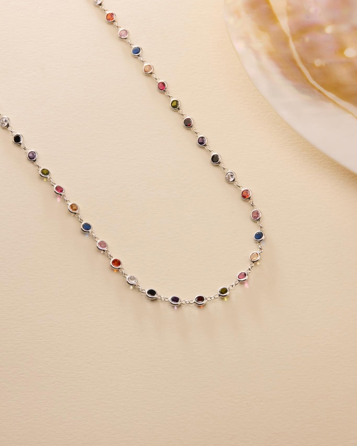 Zarif Renk Taşlı Zincir Kolye