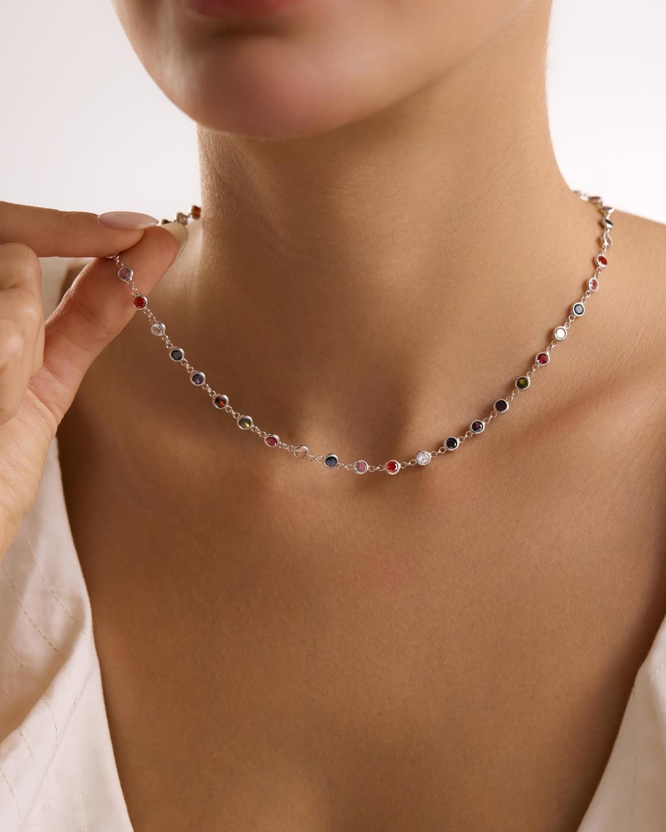 Zarif Renk Taşlı Zincir Kolye